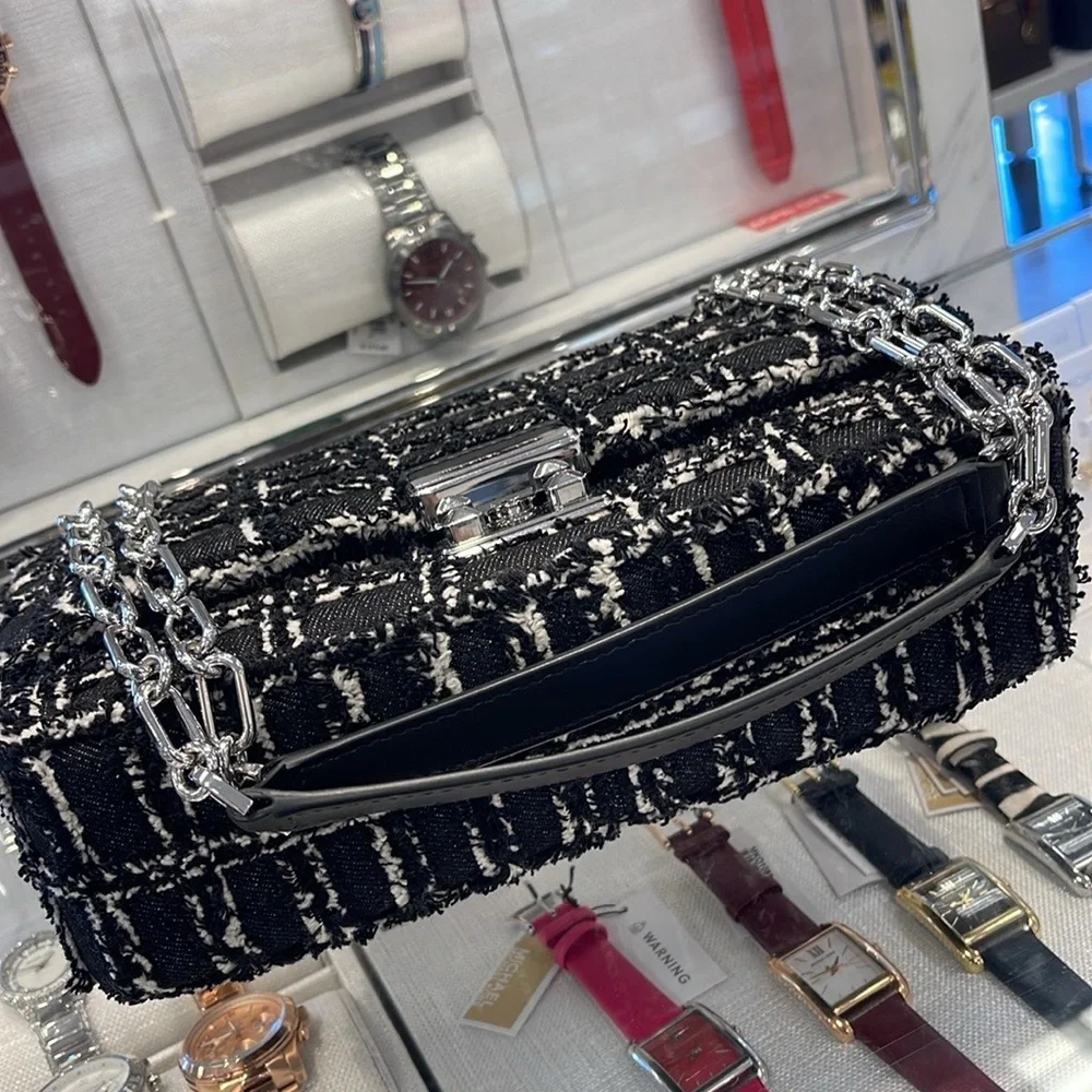 MICHAEL KORS
Tribeca Large Frayed Denim Shoulder Crossbody Bag
NWT - Picture 7 of 16